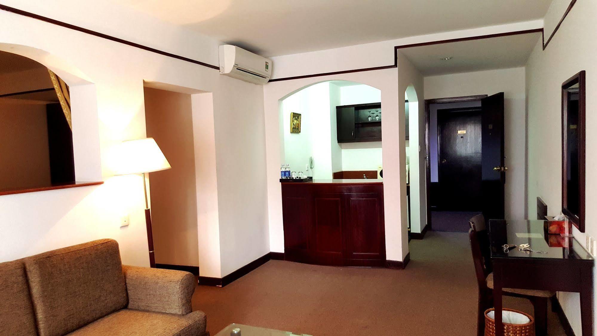 Capital Garden Hotel Ханой Экстерьер фото