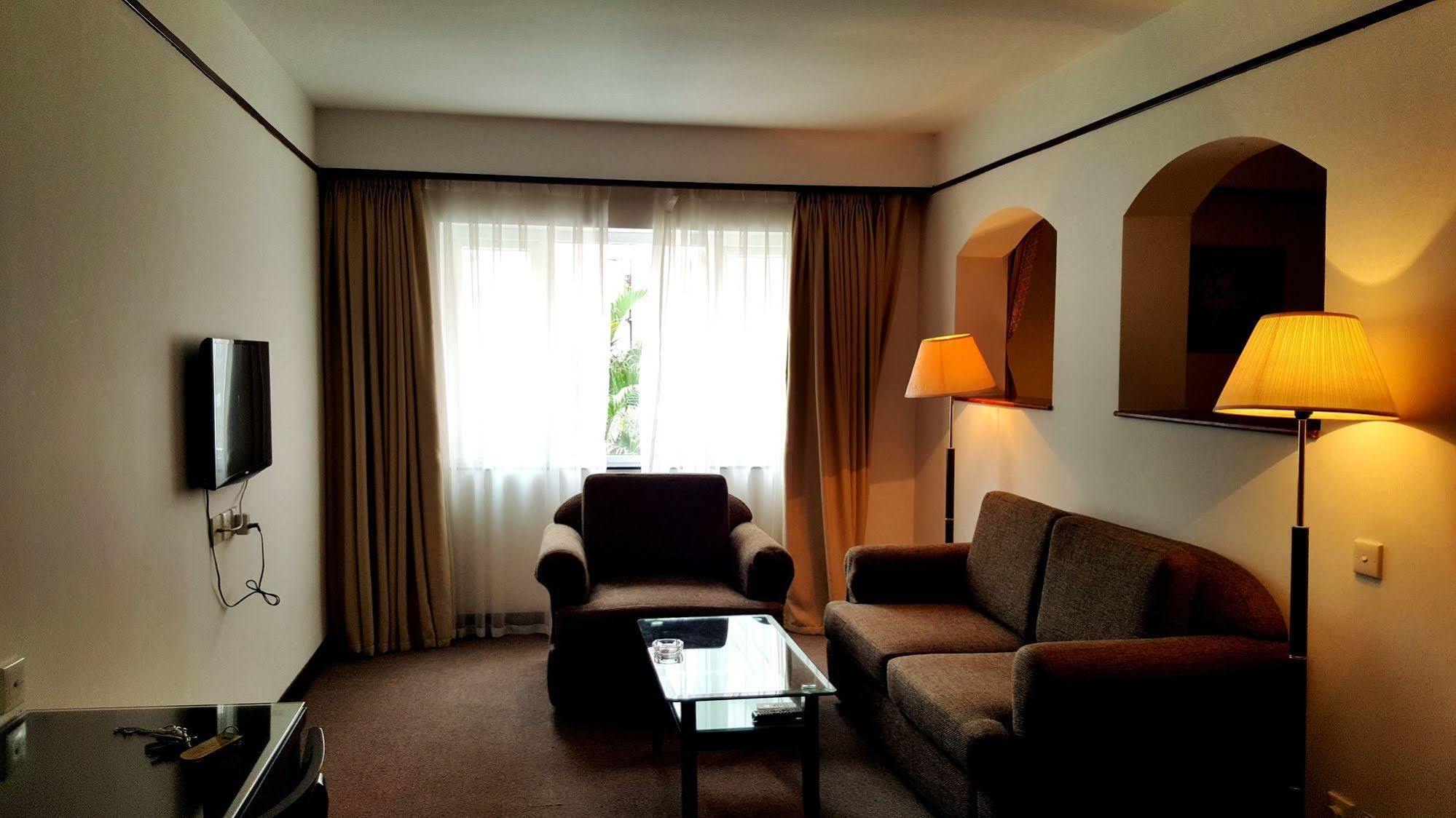 Capital Garden Hotel Ханой Экстерьер фото