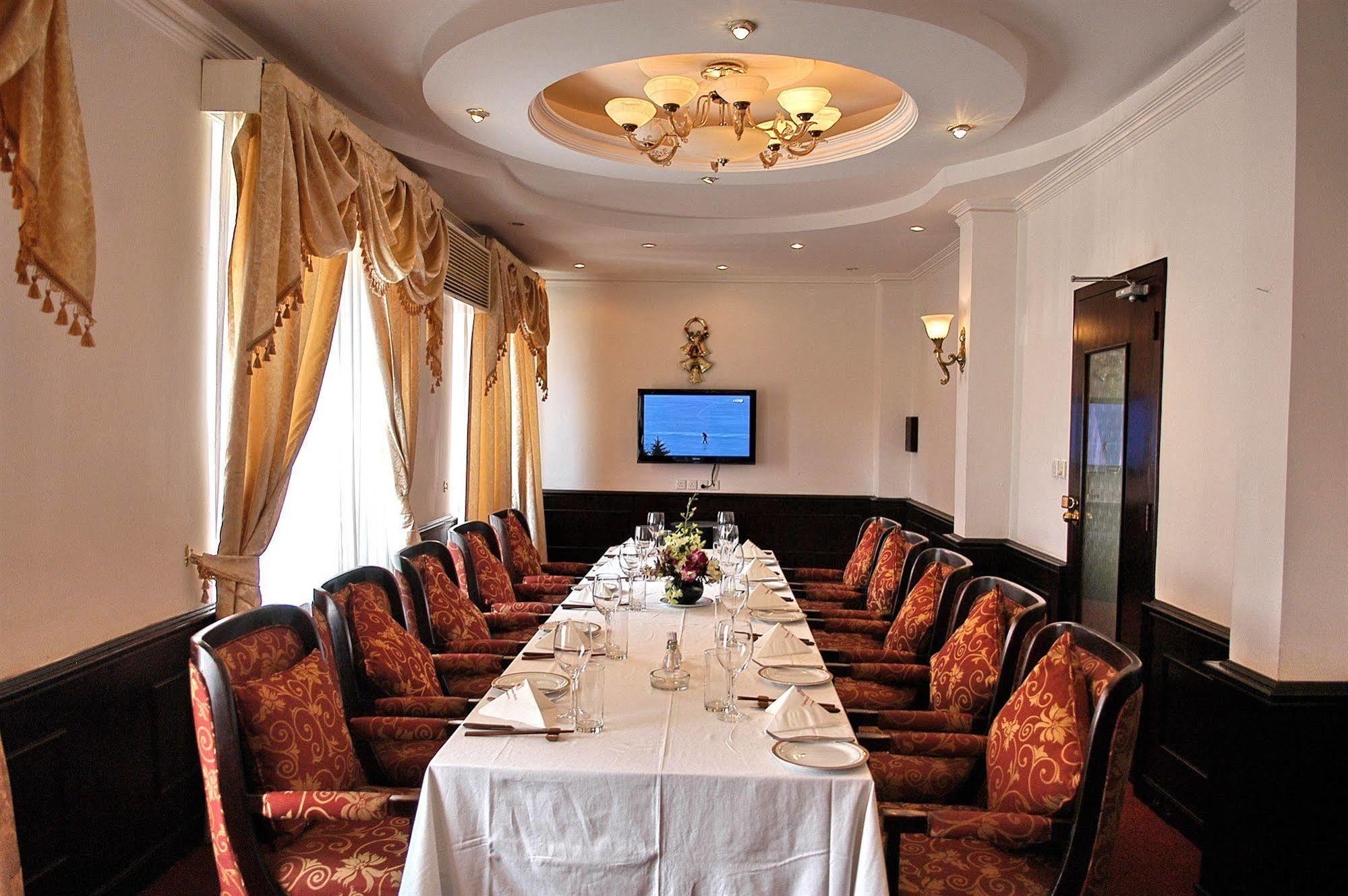 Capital Garden Hotel Ханой Экстерьер фото